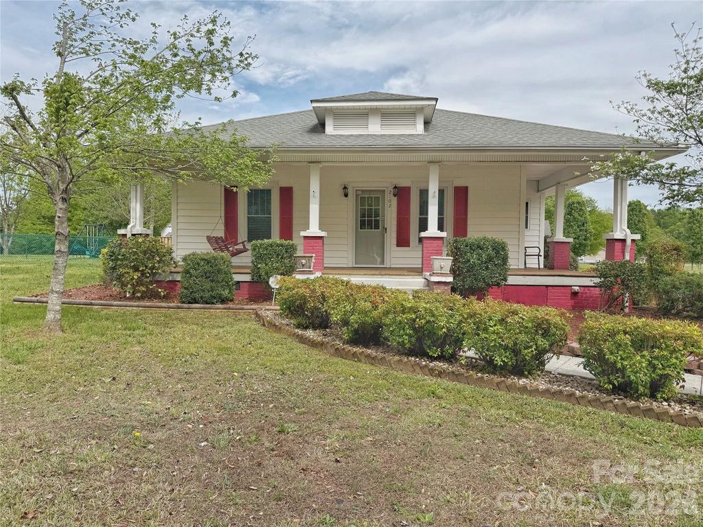2102 Hickory Grove Road, Gastonia, NC 28056