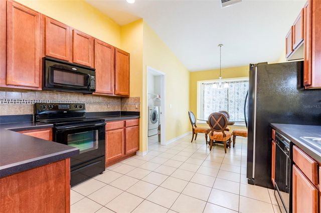 6613 BLUFF MEADOW COURT, Wesley Chapel, FL 33545