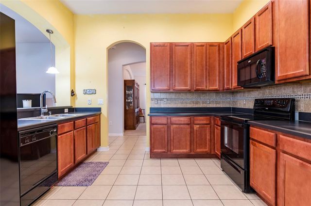 6613 BLUFF MEADOW COURT, Wesley Chapel, FL 33545