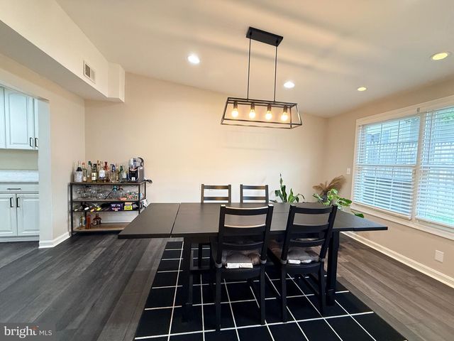 6416 LACROSSE LN NE, Glen Burnie, MD 21061