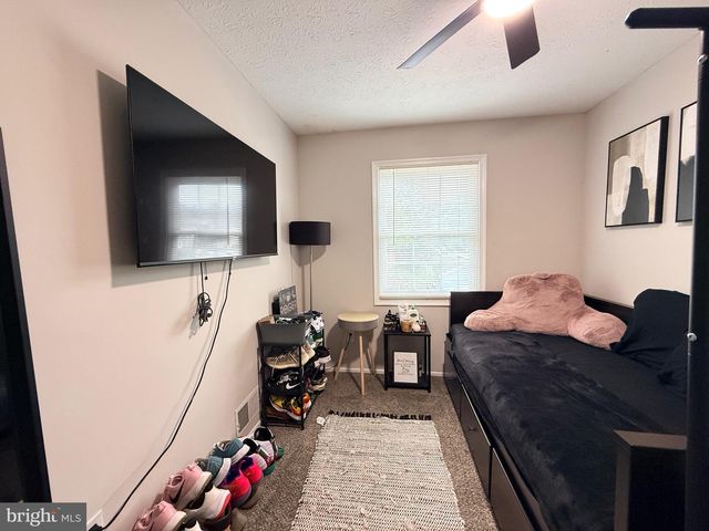 6416 LACROSSE LN NE, Glen Burnie, MD 21061