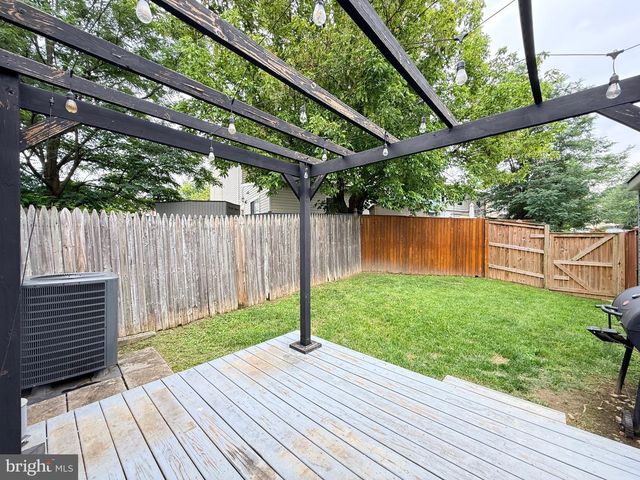 6416 LACROSSE LN NE, Glen Burnie, MD 21061