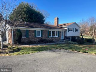 2736 CALKINS RD, Herndon, VA 20171