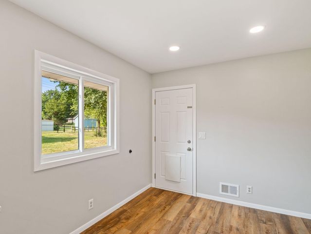 10909 Oak Knoll Terrace S, Minnetonka, MN 55305