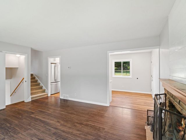 10909 Oak Knoll Terrace S, Minnetonka, MN 55305