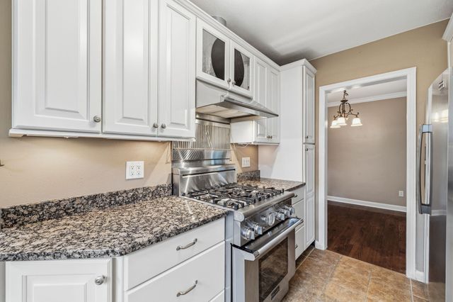 1305 Creston Avenue, Des Moines, IA 50315