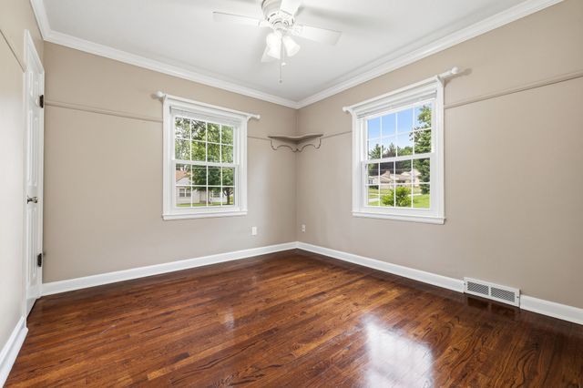 1305 Creston Avenue, Des Moines, IA 50315