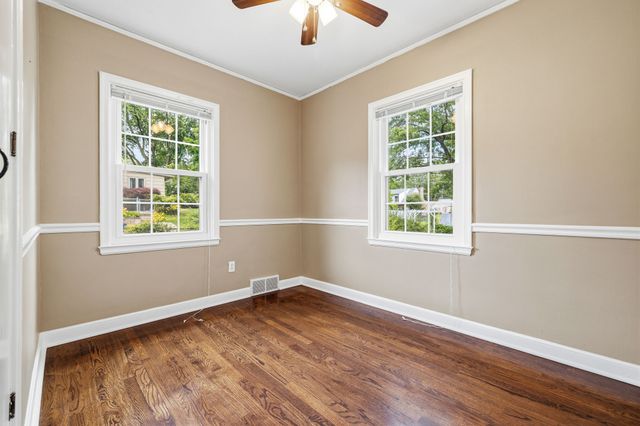 1305 Creston Avenue, Des Moines, IA 50315