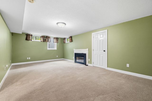 1305 Creston Avenue, Des Moines, IA 50315