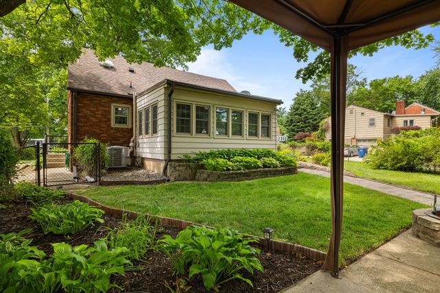 1305 Creston Avenue, Des Moines, IA 50315