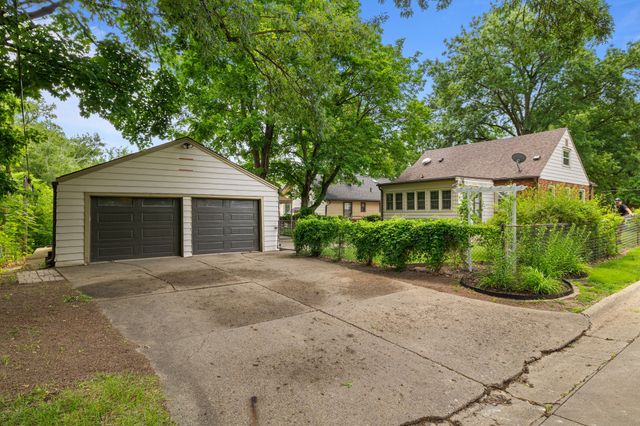 1305 Creston Avenue, Des Moines, IA 50315