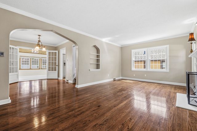 1305 Creston Avenue, Des Moines, IA 50315