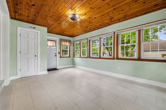 1305 Creston Avenue, Des Moines, IA 50315