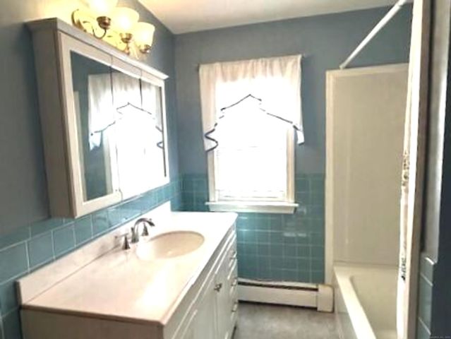 30 Clinton Place, Wallingford, CT 06492