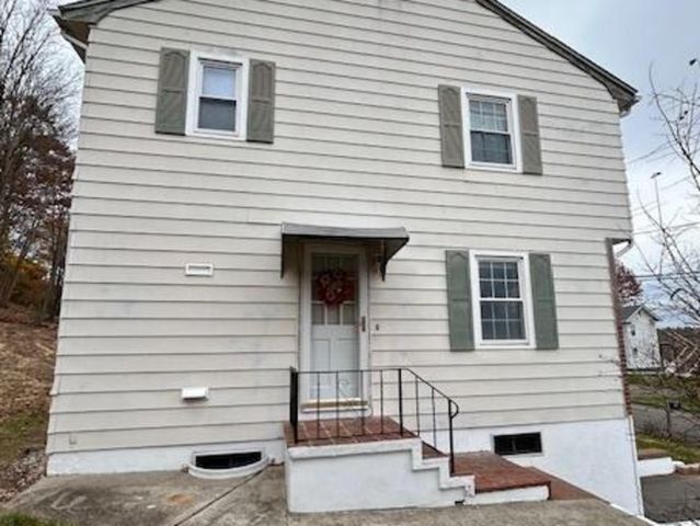 30 Clinton Place, Wallingford, CT 06492