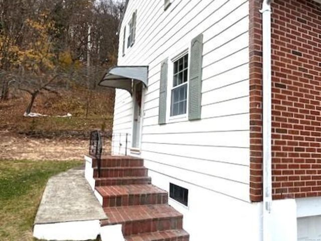 30 Clinton Place, Wallingford, CT 06492