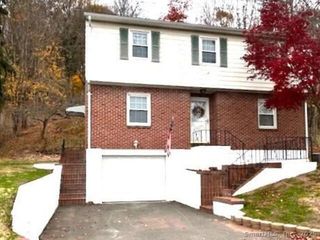 30 Clinton Place, Wallingford, CT 06492