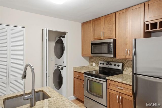 1900 Sidney Street D, St Louis, MO 63104
