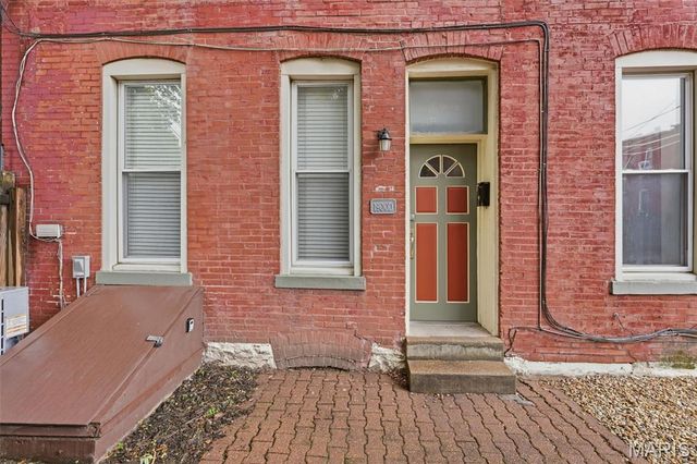1900 Sidney Street D, St Louis, MO 63104