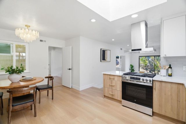 629 Pilgrim Drive, Foster City, CA 94404