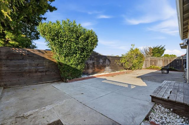 629 Pilgrim Drive, Foster City, CA 94404