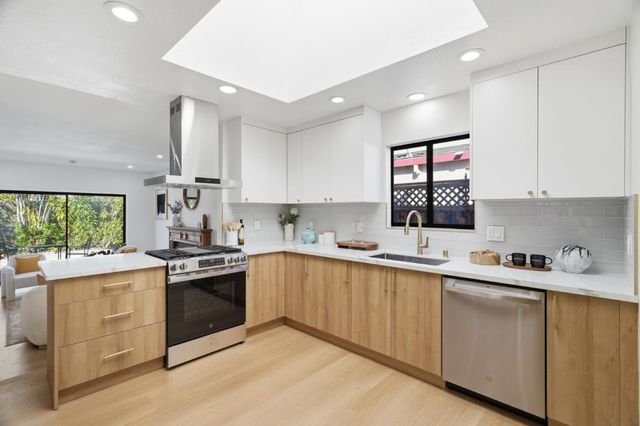 629 Pilgrim Drive, Foster City, CA 94404