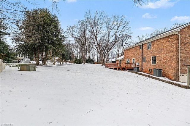 7010 Stancliff Court, Clemmons, NC 27012