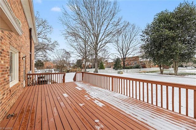 7010 Stancliff Court, Clemmons, NC 27012