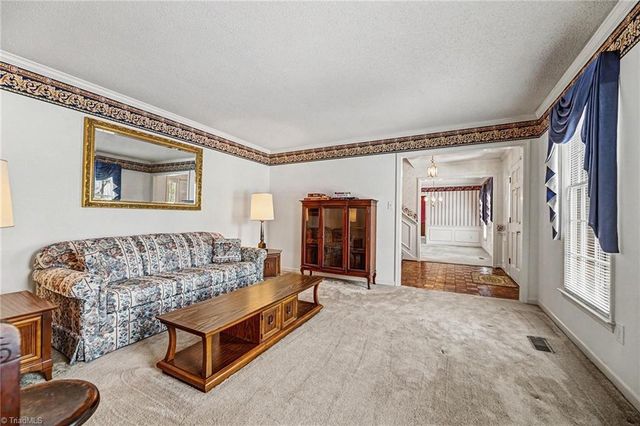 7010 Stancliff Court, Clemmons, NC 27012