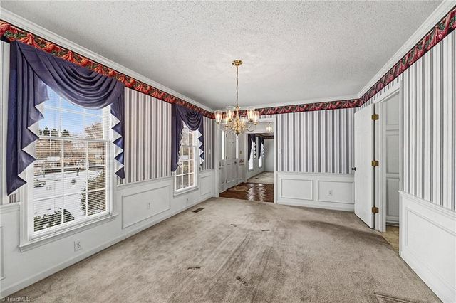 7010 Stancliff Court, Clemmons, NC 27012