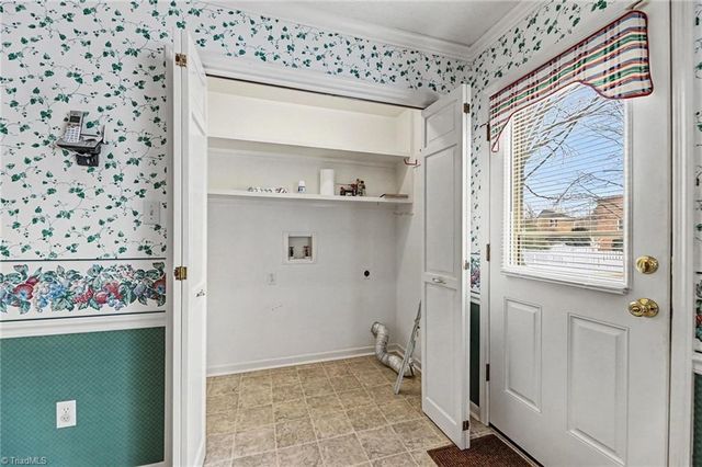 7010 Stancliff Court, Clemmons, NC 27012