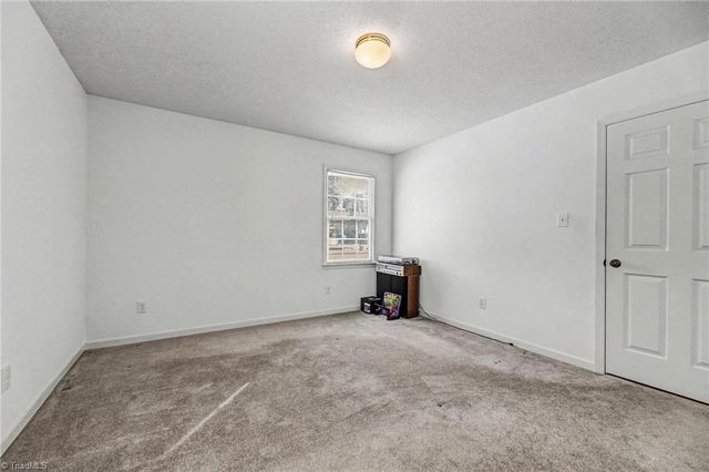 7010 Stancliff Court, Clemmons, NC 27012