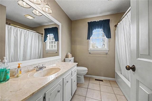 7010 Stancliff Court, Clemmons, NC 27012