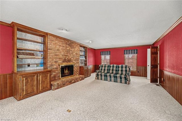 7010 Stancliff Court, Clemmons, NC 27012