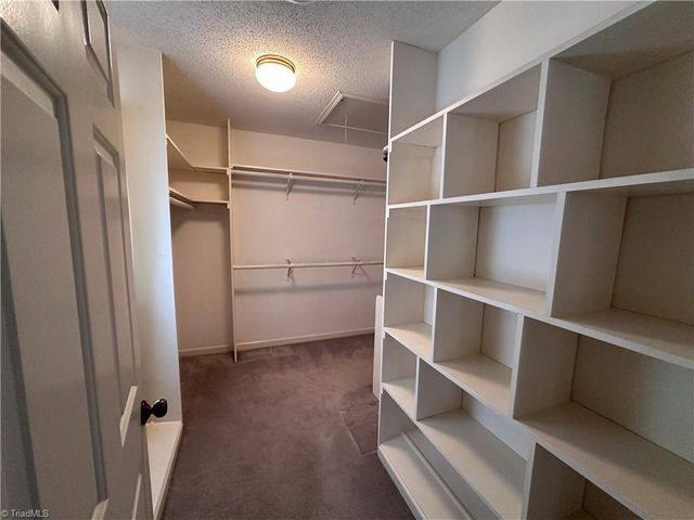 7010 Stancliff Court, Clemmons, NC 27012