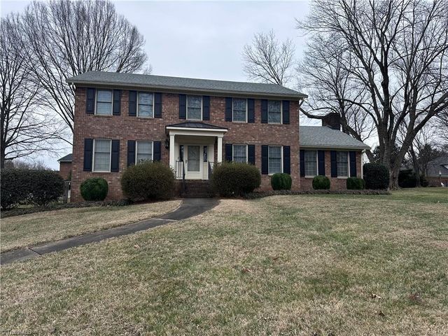 7010 Stancliff Court, Clemmons, NC 27012