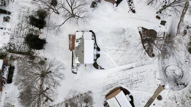 7010 Stancliff Court, Clemmons, NC 27012