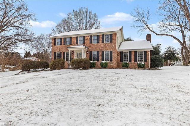 7010 Stancliff Court, Clemmons, NC 27012