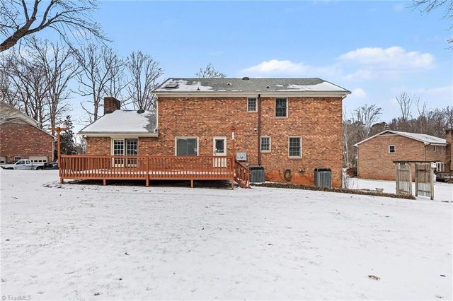 7010 Stancliff Court, Clemmons, NC 27012