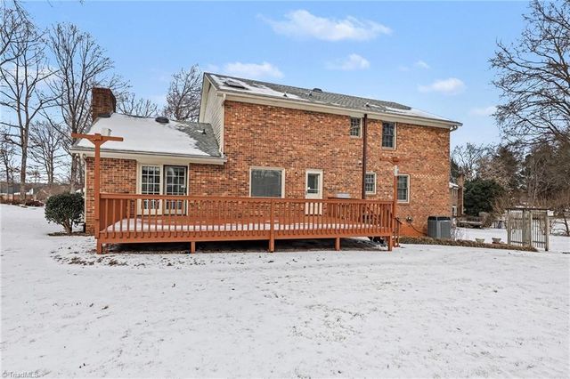 7010 Stancliff Court, Clemmons, NC 27012