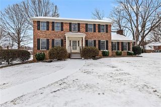 7010 Stancliff Court, Clemmons, NC 27012