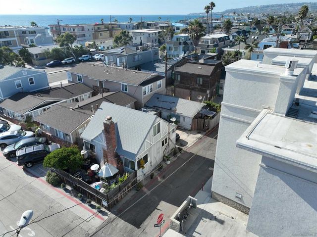 3510 Bayside Lane, San Diego, CA 92109