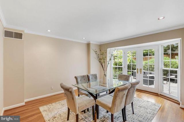 9005 GREYLOCK ST, Alexandria, VA 22308