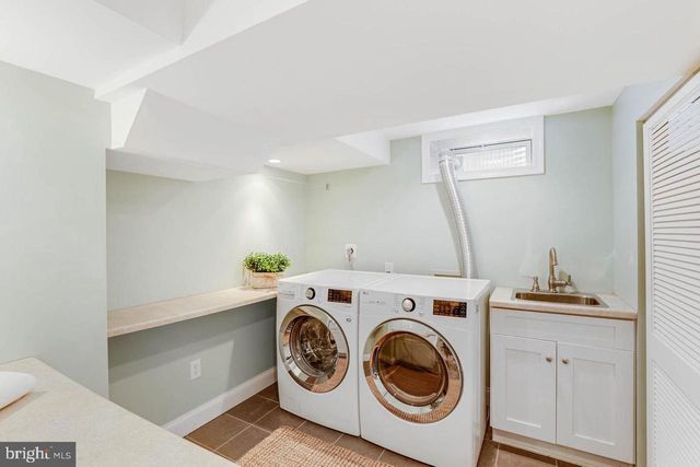 9005 GREYLOCK ST, Alexandria, VA 22308
