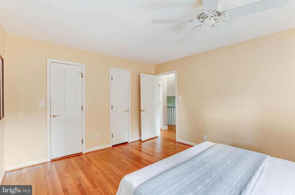 Image 21 of property listing at 9005 GREYLOCK ST, Alexandria, VA 22308