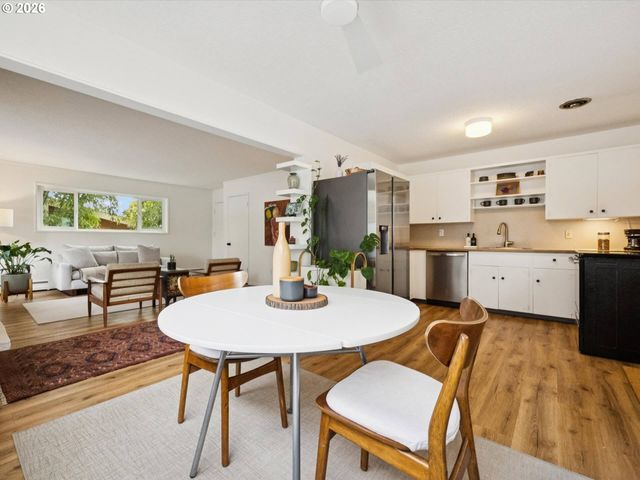 3332 Se 9TH Ave, Portland, OR 97202