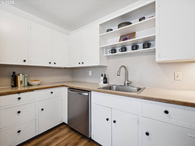 3332 Se 9TH Ave, Portland, OR 97202