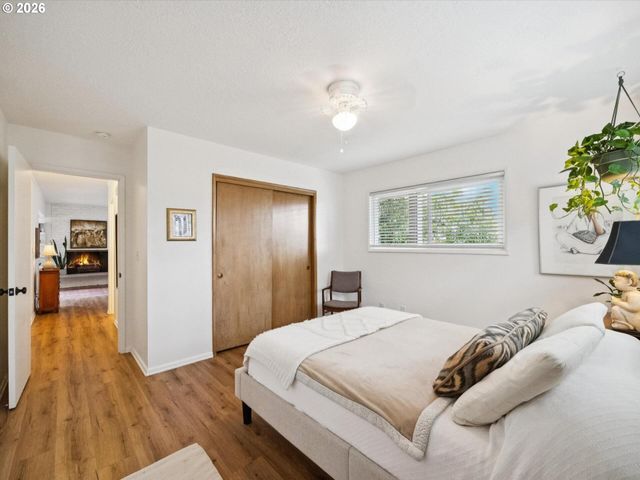 3332 Se 9TH Ave, Portland, OR 97202