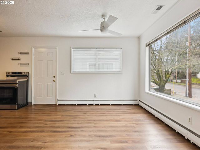 3332 Se 9TH Ave, Portland, OR 97202