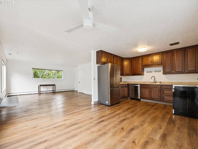 3332 Se 9TH Ave, Portland, OR 97202